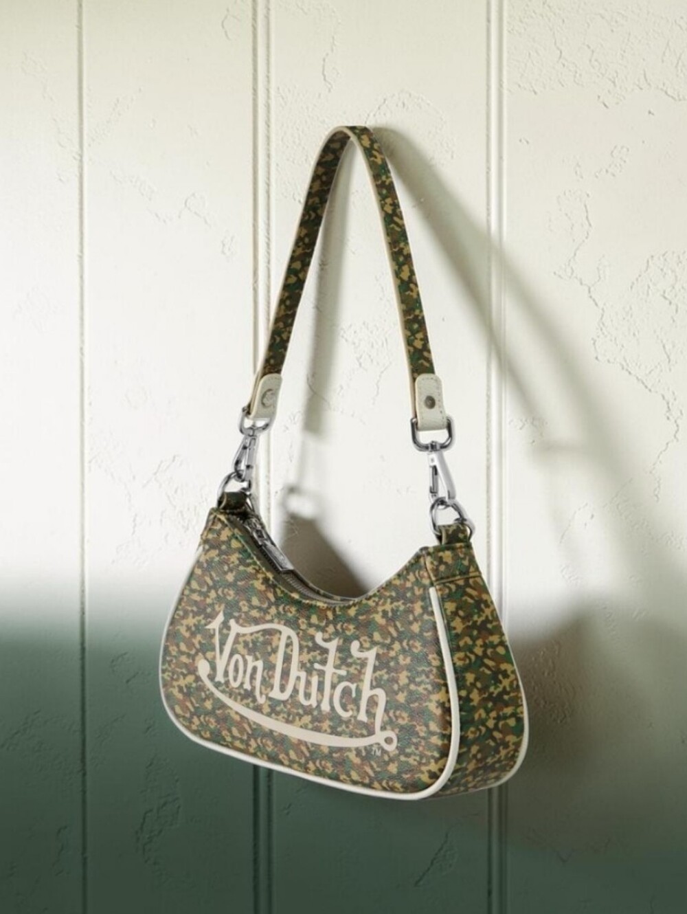 Von Dutch Green Camo Shoulder Bag - Picture 4 of 8